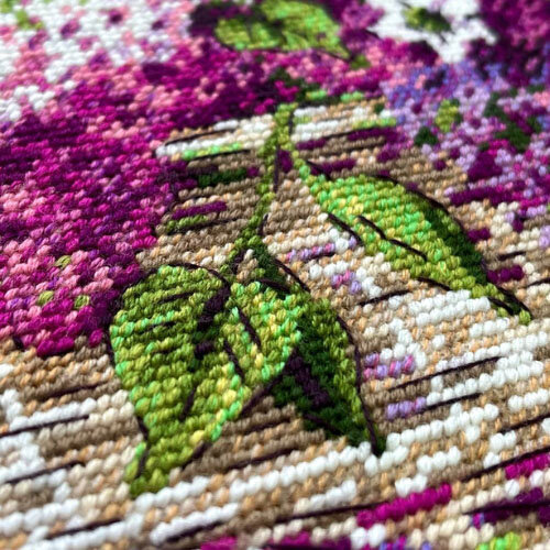 RIOLIS Borduurpakket Basket of Lilacs - RIOLIS RIOLIS Borduurpakket Basket of Lilacs - RIOLIS