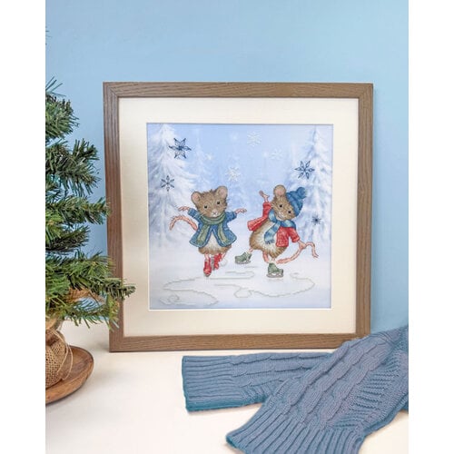 Bothy Threads Borduurpakket Sarah Summers - Festive Figure Skaters - Bothy Threads Bothy Threads Borduurpakket Sarah Summers - Festive Figure Skaters - Bothy Threads