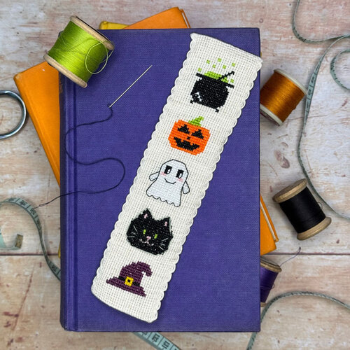 The Crafty Kit Company - Borduurpakket Boekenlegger - Hallowe'en - The Crafty Kit Company The Crafty Kit Company - Borduurpakket Boekenlegger - Hallowe'en - The Crafty Kit Company