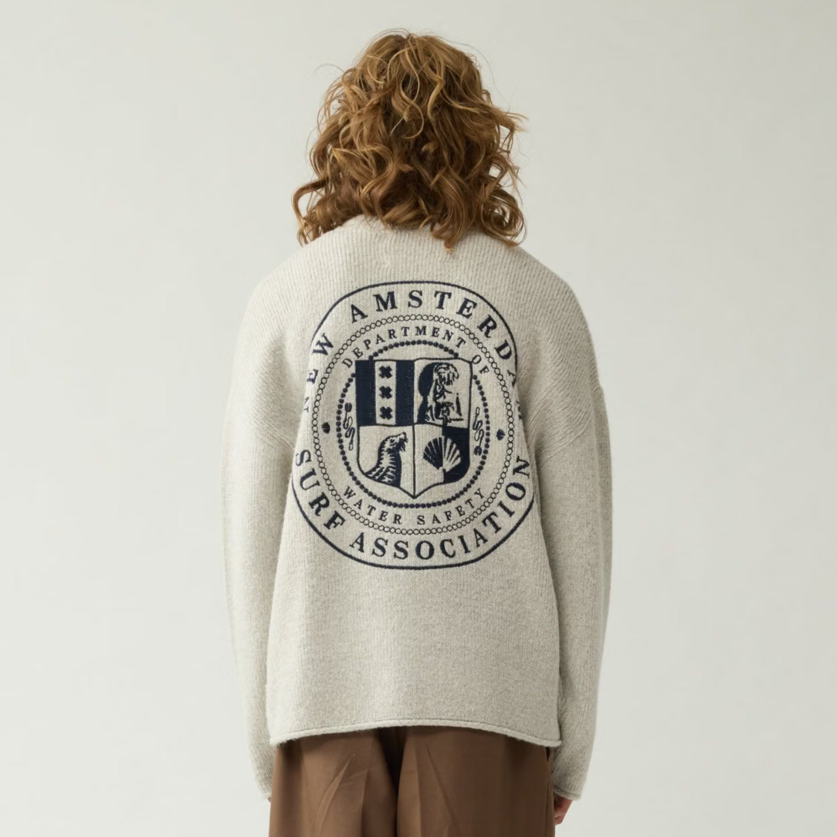 NEW AMSTERDAM SURF ASSOCIATION NEW AMSTERDAM KNITTED STAMP CREWNECK