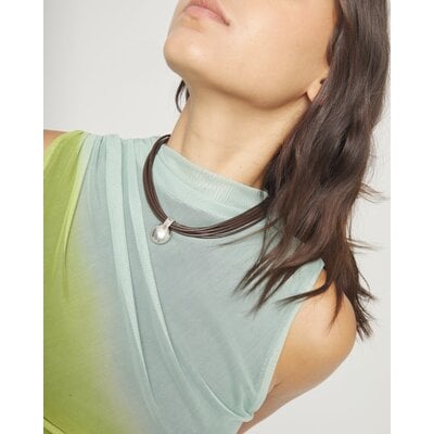 UNOde50 UNOde50 Ketting | Korte Leren Ketting met meerdere strengen en een grote bol | COL2046MARMTL