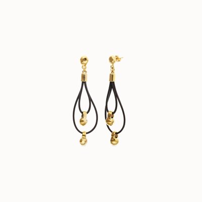 UNOde50 UNOde50 Oorbellen | Lange oorbellen met leren details en een bolvormig accent | Verguld | PEN1061MARORO