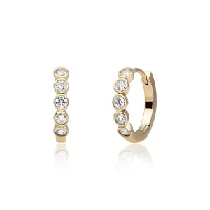 SPARKLING SPARKLING Oorbellen |  Tube Huggies Zirconia | CZ | Verguld