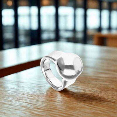 UNOde50 UNOde50 Ring | Statement Ring met Bolvorm | ANI0869MTL