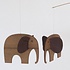 Flensted Mobiles Baby Olifanten 3 wood  - leather - Deens design