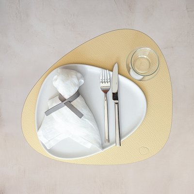Lind DNA  Placemat Curve Large Hippo Gold  - lifetime guarantee