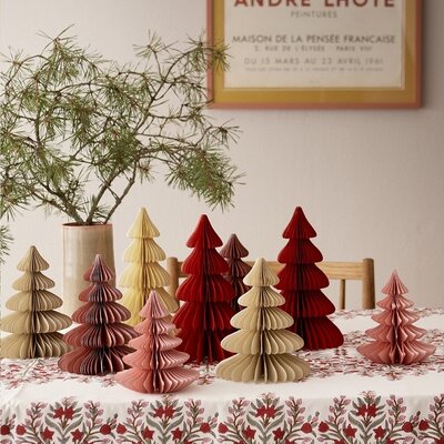 Bungalow DK Paper Tree H26cm  in Ruby red met magneetsluiting