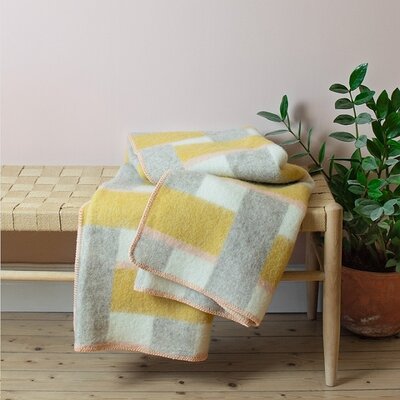 Lina Johansson Plaid BLOCK geel 130x190cm - Scandinavian Wol