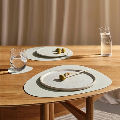 Lind DNA  Placemat Curve Nupo Linen 37x44cm - recyceld leer
