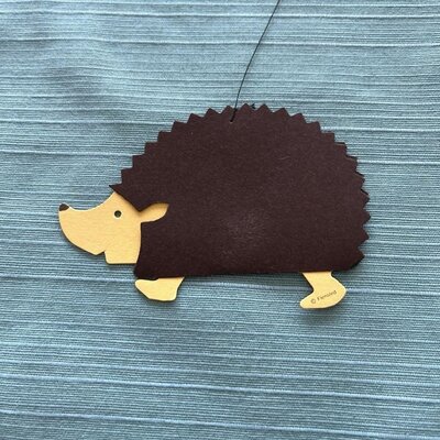 Flensted hanging art Hedgehog Egel zwart geel 31x45cm - Danish design