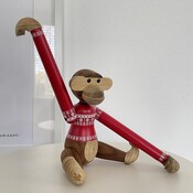 Kay Bojesen Monkey small  met Christmas Sweater in rood
