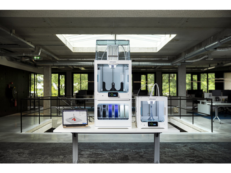 UltiMaker Material Station
