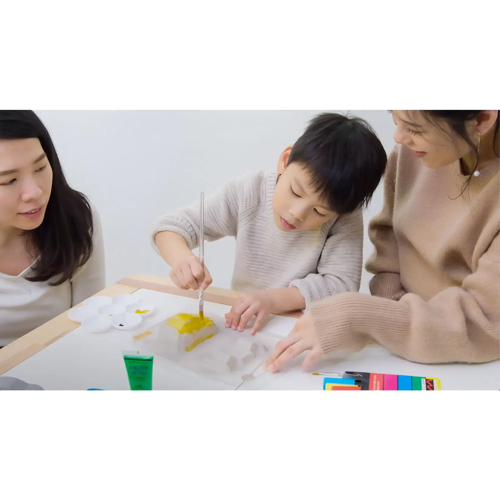 MY YARD White HIPS A4