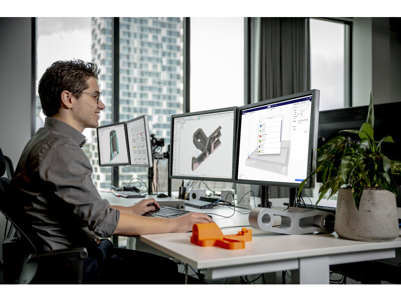 UltiMaker Digital Factory Business (1 - 40 printers)