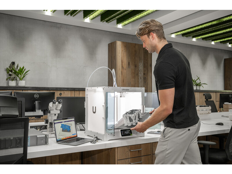 UltiMaker S6