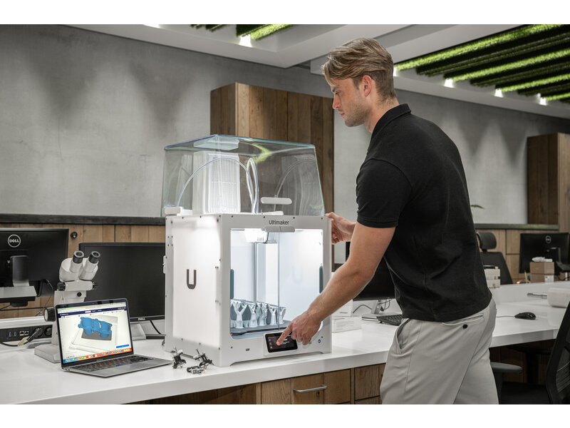 UltiMaker S6