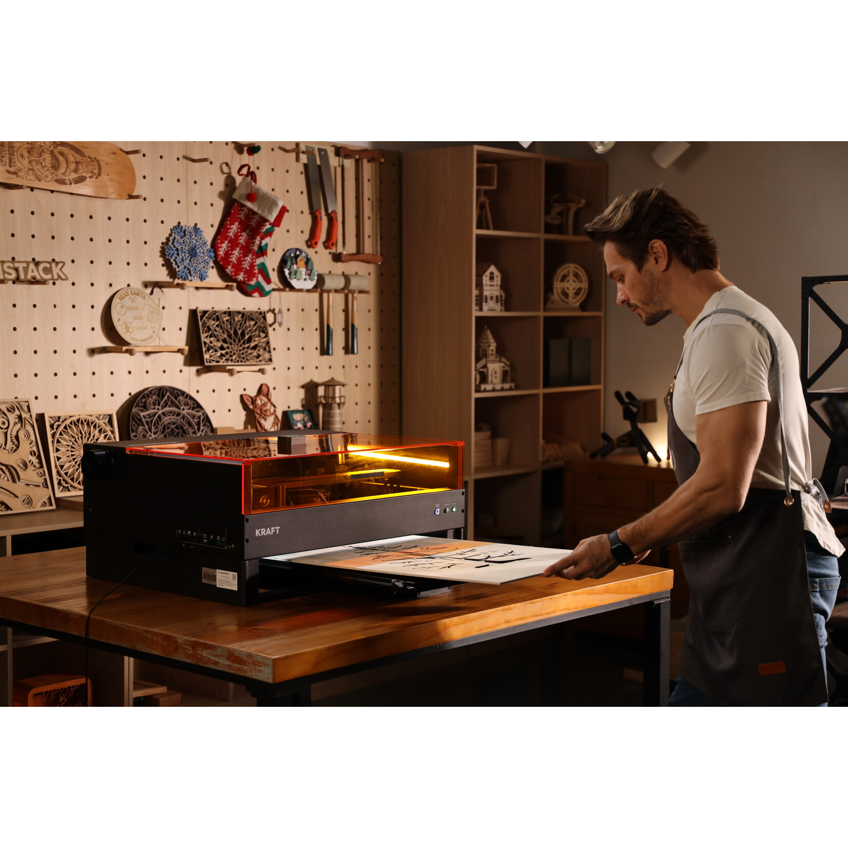 AtomStack R7 Pro Conveyor Feeder