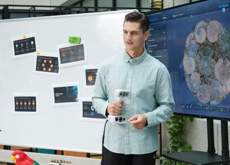 EinScan H2 hybrid light source