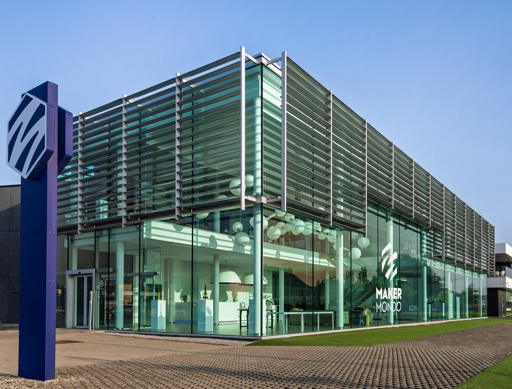 Outside view of the MakerMondo showroom in Kontich, Antwerp (Belgium)