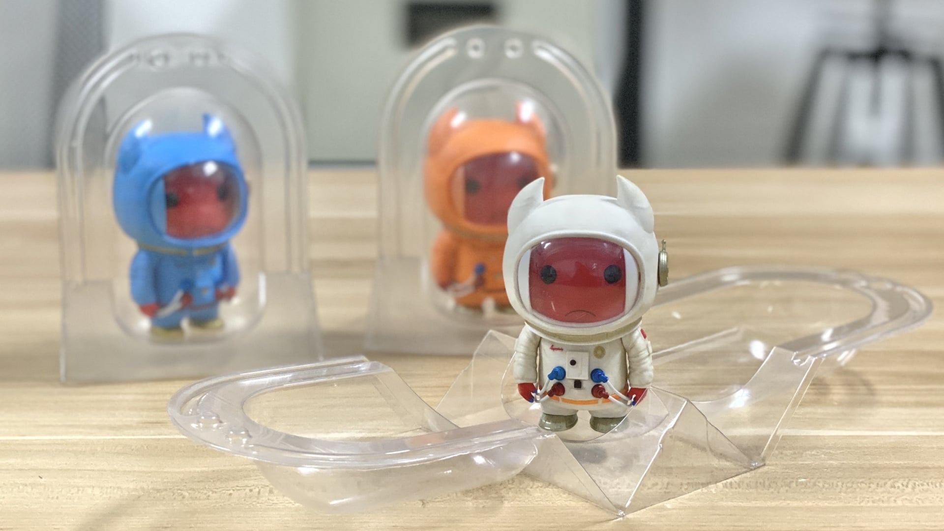 How to make tri-fold clamshell blister packaging with a vacuum former