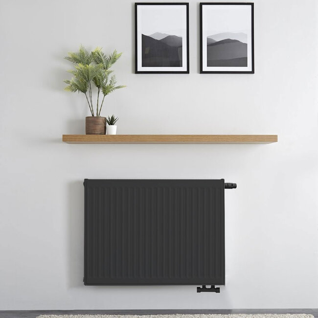 H40 x B60 T22 - Paneelradiator C6 geribbelde voorzijde Mat Zwart