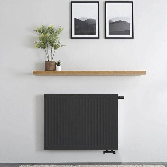H50 x B140 T22 - Paneelradiator C6 geribbelde voorzijde Mat Zwart