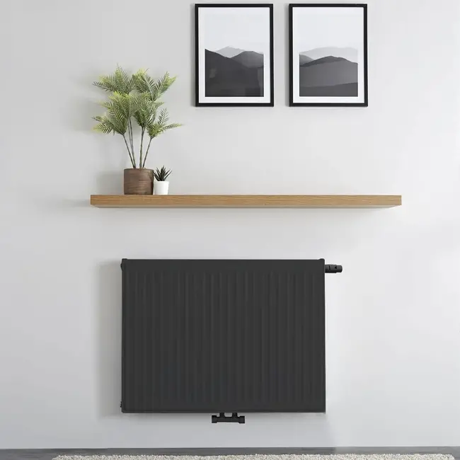 40x100 T22 - Paneelradiator C8 Geribbelde voorzijde Mat Zwart