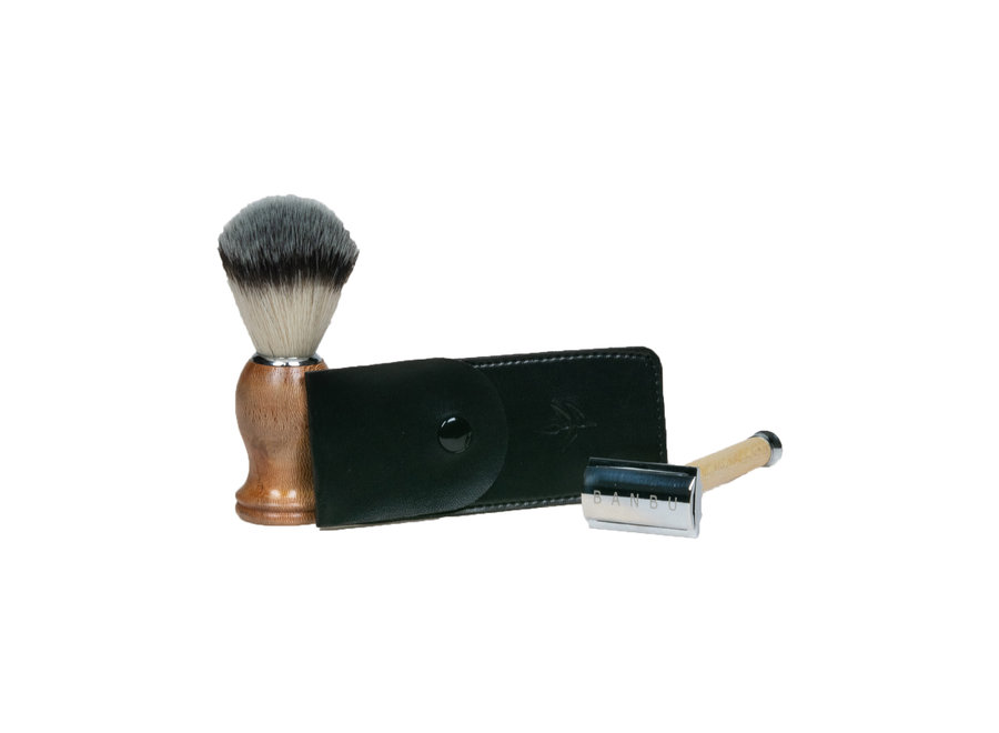 Razor + Shaving brush wood & razor pouch black