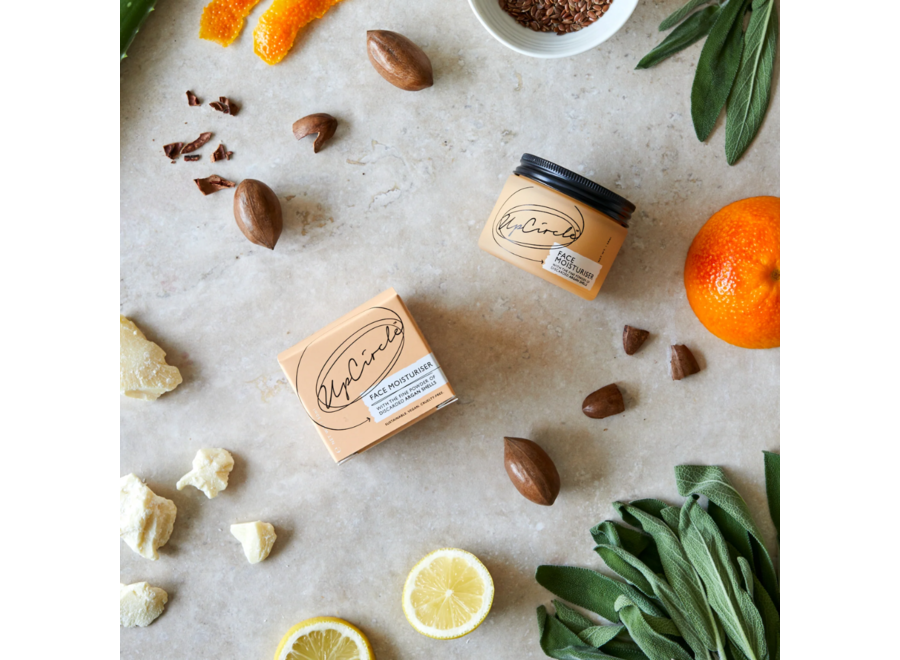 UpCircle Moisturiser & Cleansing Face milk– Upcycled Argan Powder & Oat Powder