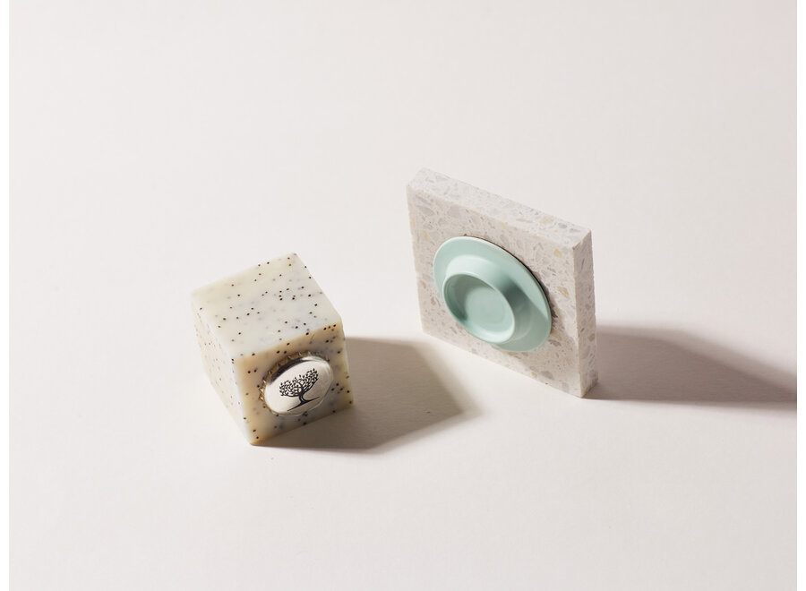 SOAPI Magnetic Soap Holder - Made from recycled fishing nets - Hygienic and dry soap