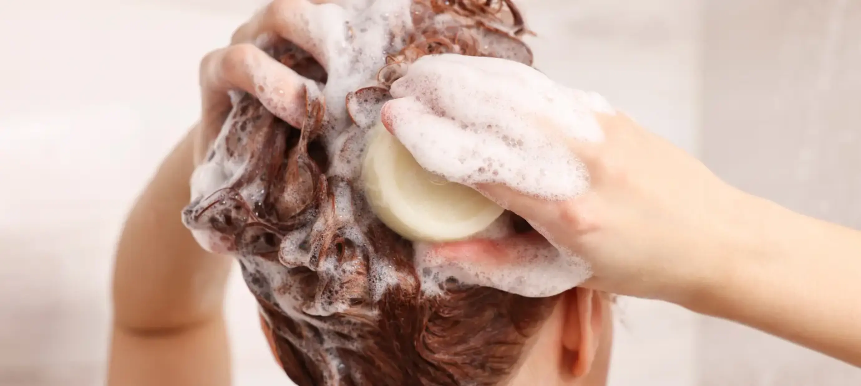 5 Vorteile des Umstiegs auf eine Shampoo-Bar