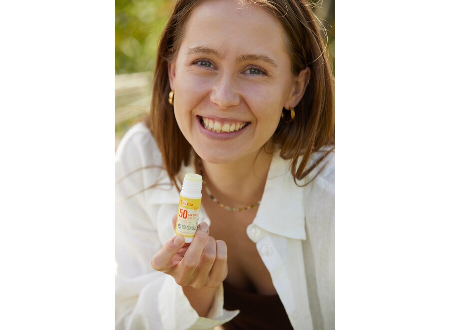 Stick solaire visage SPF 50 - 18 ml - Résistant à l'eau - Ingrédients naturels