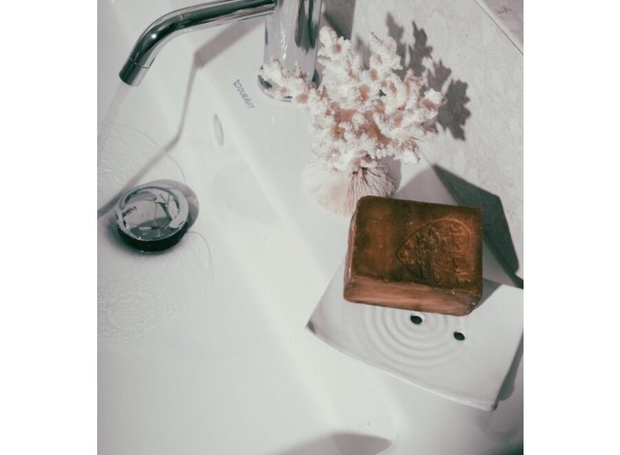 - Scrub glove - For scrubbing and massages