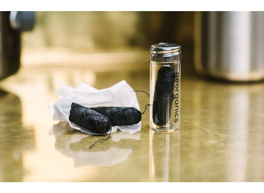 Recharge de fil dentaire - charbon | Georganics, Une hygiène buccale efficace