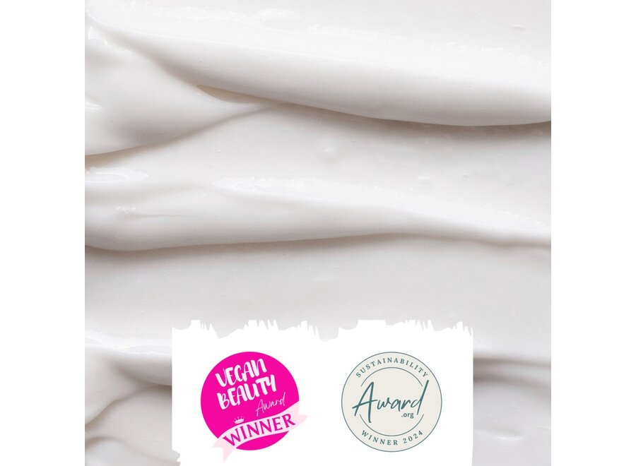 UpCircle - Reinigungs Milch - Upcycled Haferpulver - Aloë Vera - 120 ML - Beruhigende Reinigung - Vegan und tierversuchsfrei