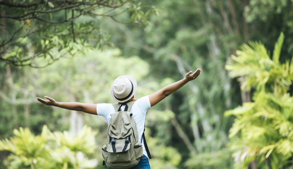 Sustainable travel essentials: small in your bag, big impact