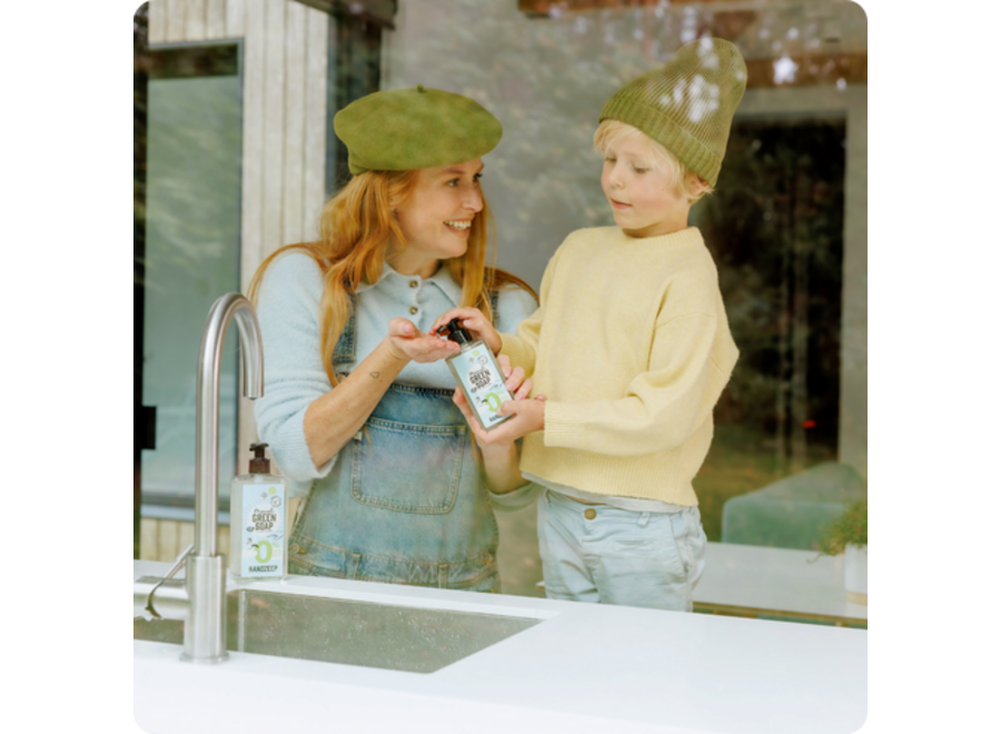 - Fragrance-free hand soap - 250-500ml - Recycled bottle - Hydration and softness