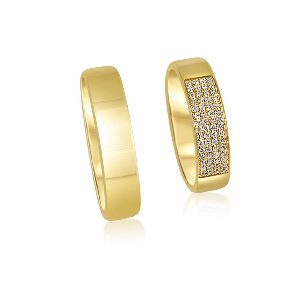 18kt yellow gold wedding rings with shiny finish with 0.17 ct diamonds