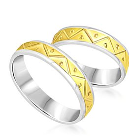 18 karat white and yellow gold wedding rings with matt and shiny finish