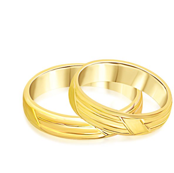 18 karat yellow gold wedding rings with matt and shiny finish