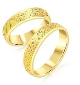 18 karat yellow gold wedding rings with matt and shiny finish