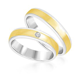 18kt wit en geel goud trouwringen met mat en glanzend afwerking met 0.03 ct diamant