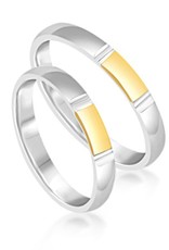 18 karat white and yellow gold wedding rings with matt and shiny finish