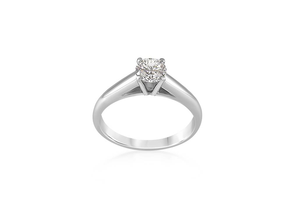18k white gold engagement ring with 0.59 ct diamond
