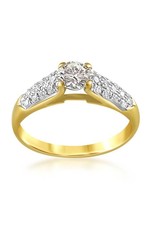 18k yellow gold engagement ring with 0.72 ct diamonds