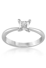 18k white gold engagement ring with 0.50 ct diamond