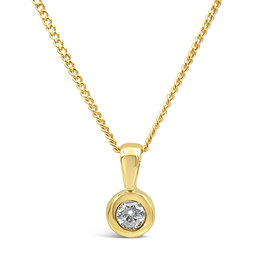 18 karat yellow gold pendant with zirconia