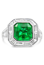 18 karat white gold ring with 1.36 ct diamonds  & 4.60 ct emerald