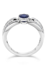 18 karat white gold ring with 0.28 ct diamonds  & 0.75 ct sapphire