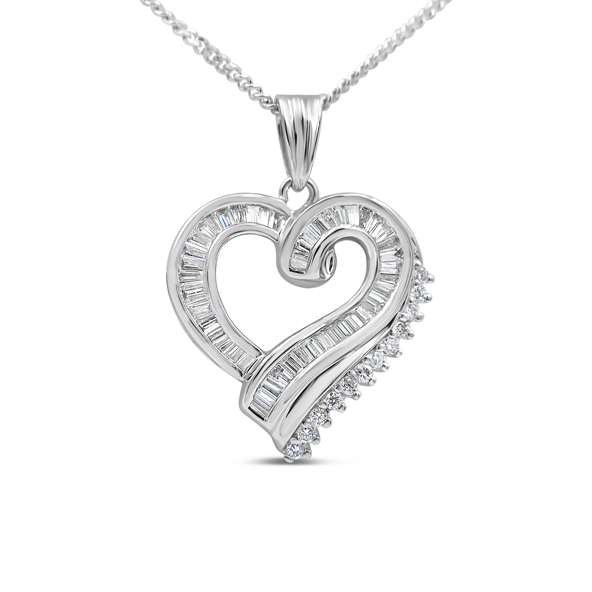 18kt white gold heart pendant with 0.93 ct diamonds